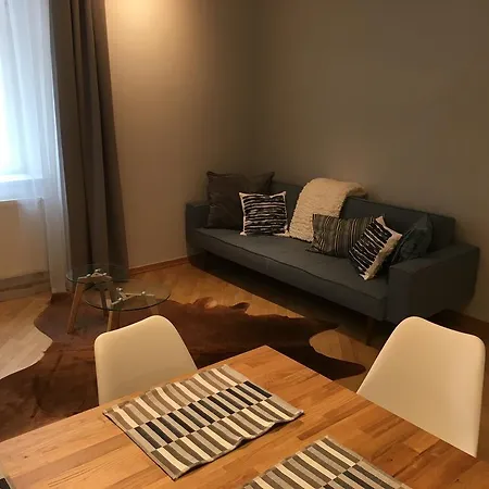 Apartment Klimentska 26
