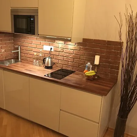 Klimentska 26 *